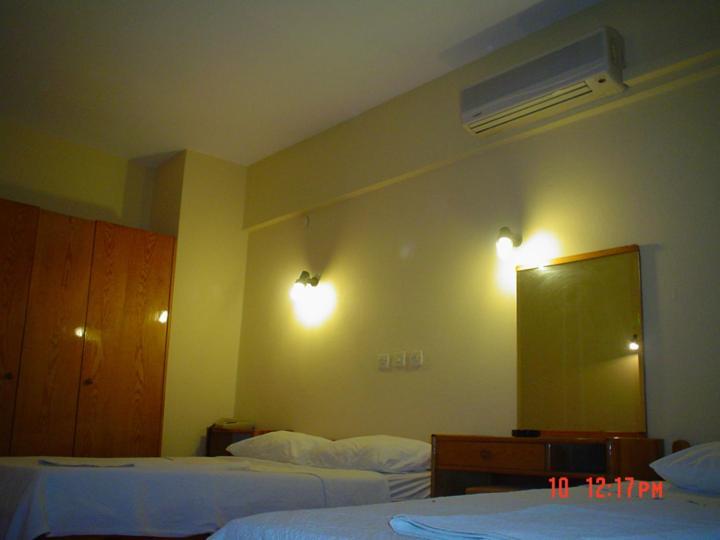 Akerdem Hotel Kusadası Quarto foto